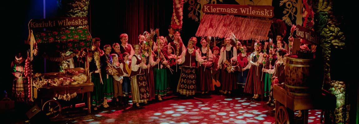 Liaudies šokių kolektyvas „Perła“ 39-ajame Kaziuko mugės festivalyje Lenkijoje